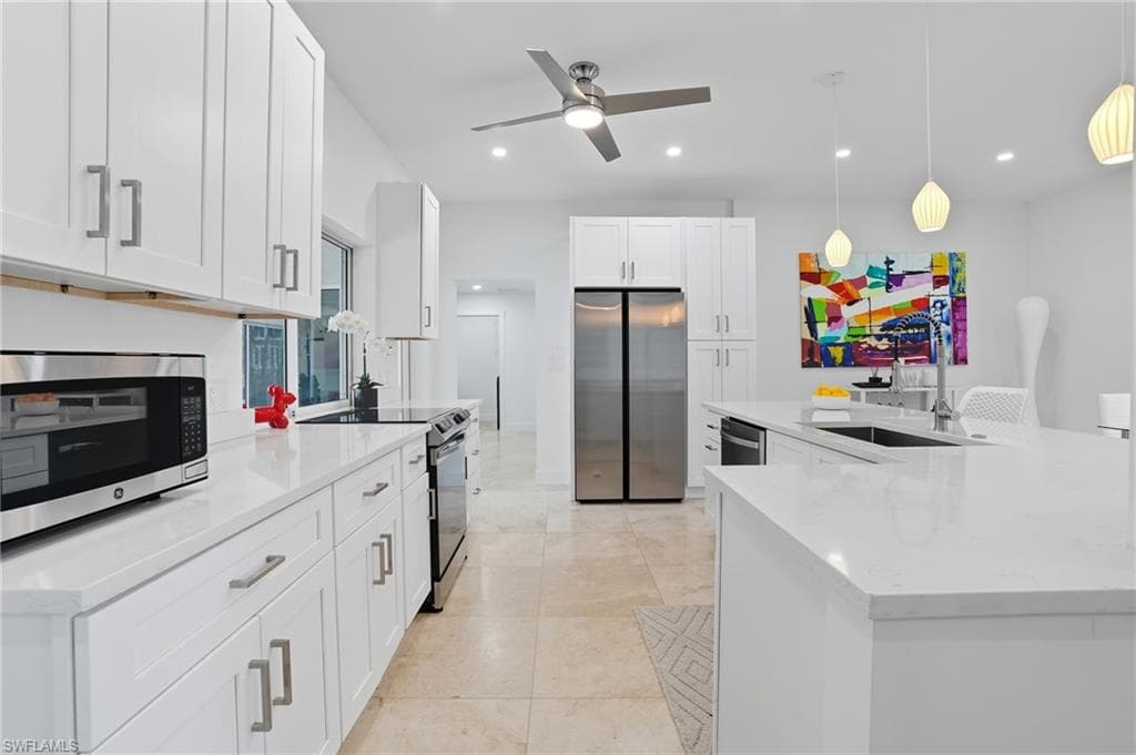 5122 Starfish AVE, NAPLES FL 34103-10