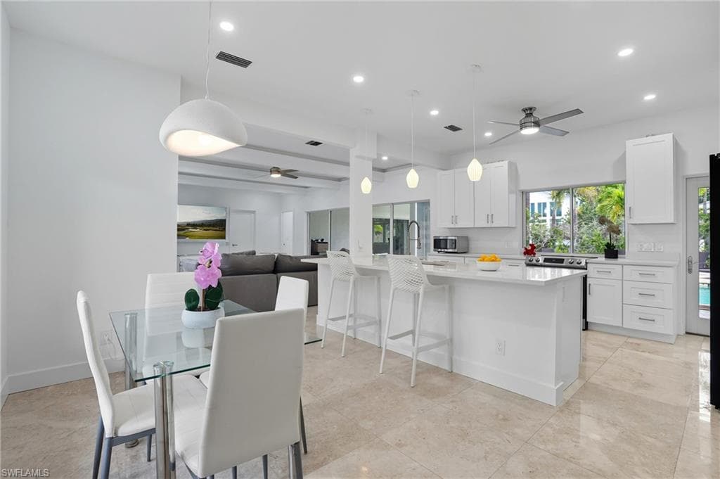 5122 Starfish AVE, NAPLES FL 34103-7