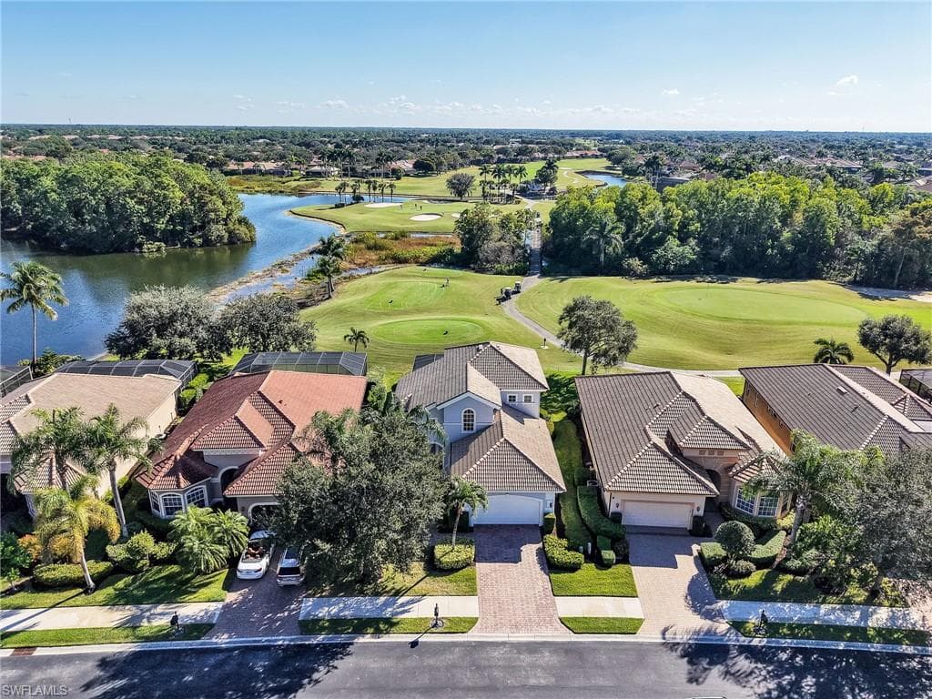 6096 Dogleg DR, NAPLES FL 34113-6