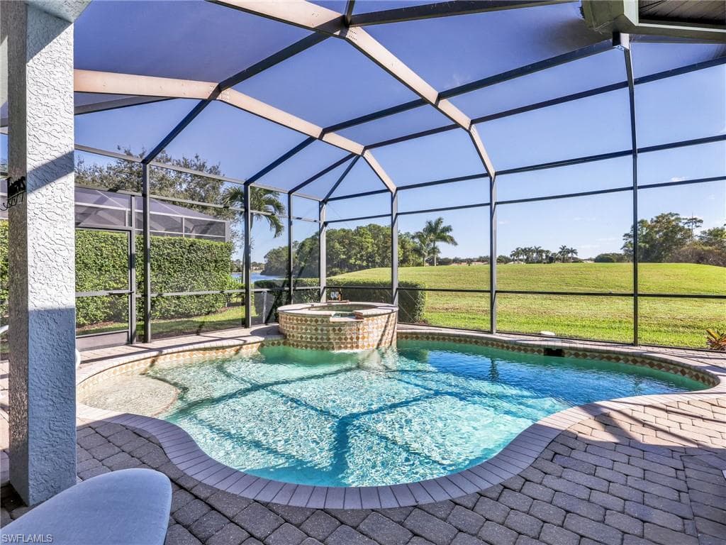 6096 Dogleg DR, NAPLES FL 34113-8