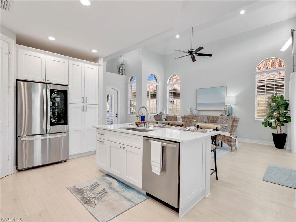 6096 Dogleg DR, NAPLES FL 34113-17