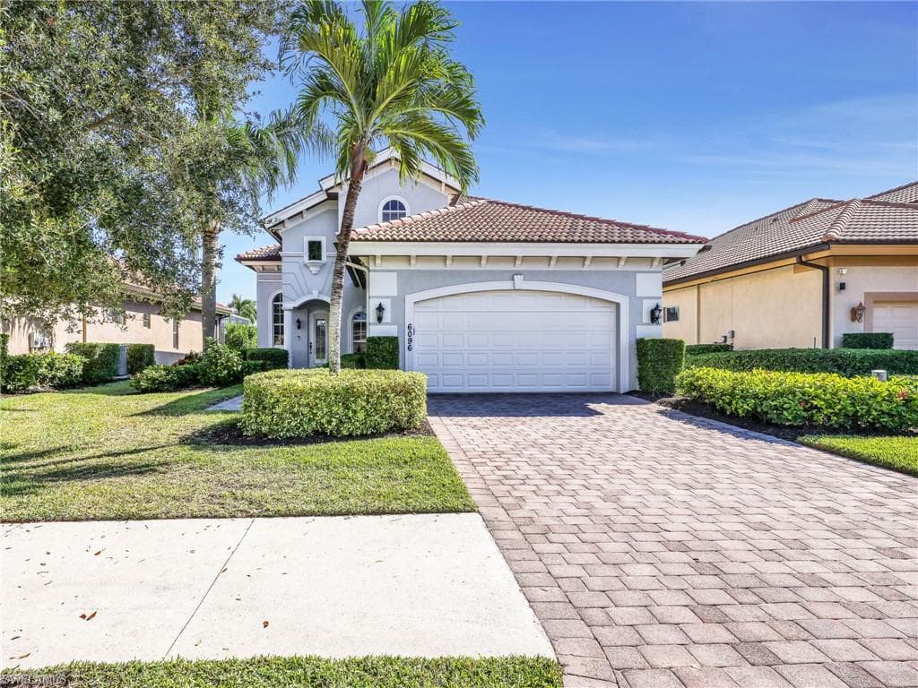 6096 Dogleg DR, NAPLES FL 34113-3