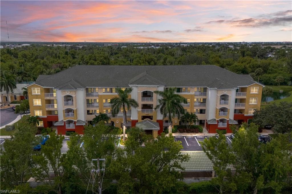 11041 Gulf Reflections DR # 206, FORT MYERS FL 33908-1