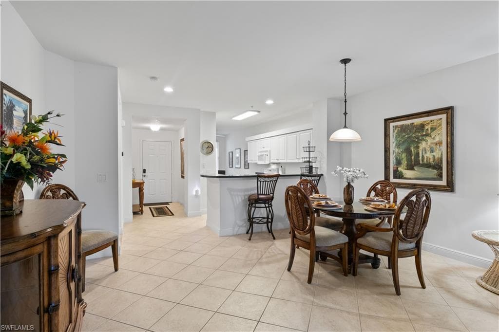 11041 Gulf Reflections DR # 206, FORT MYERS FL 33908-8