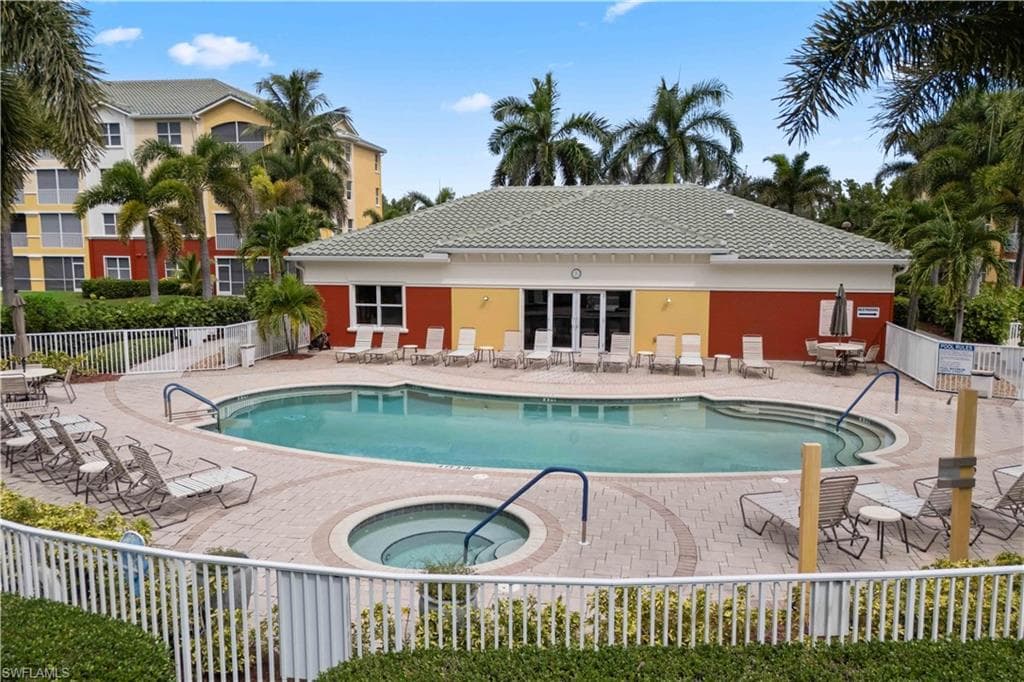 11041 Gulf Reflections DR # 206, FORT MYERS FL 33908-37