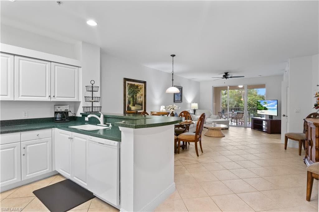 11041 Gulf Reflections DR # 206, FORT MYERS FL 33908-9