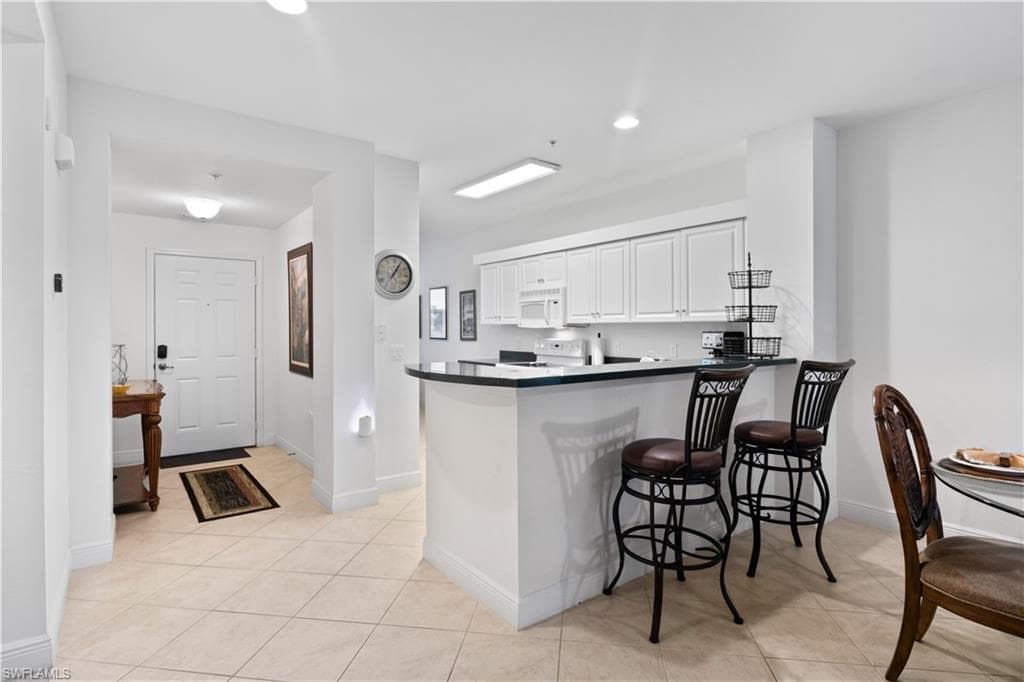 11041 Gulf Reflections DR # 206, FORT MYERS FL 33908-10