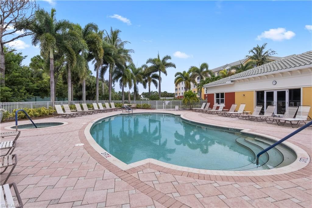 11041 Gulf Reflections DR # 206, FORT MYERS FL 33908-38