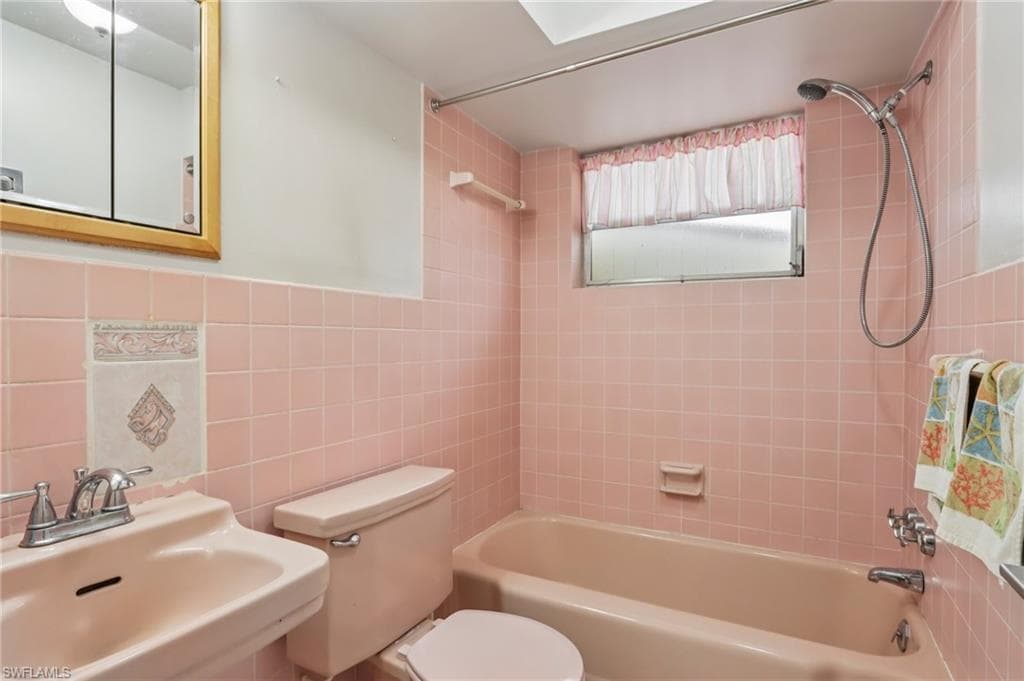 1037 Ione DR, FORT MYERS FL 33919-22