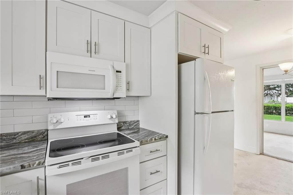 1037 Ione DR, FORT MYERS FL 33919-2