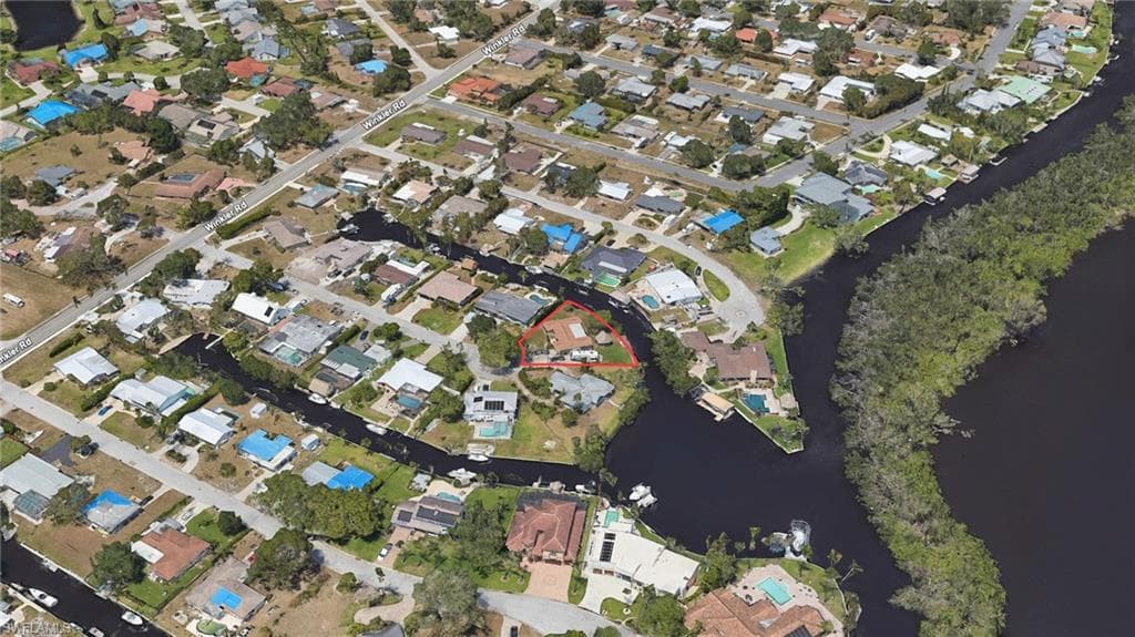 1037 Ione DR, FORT MYERS FL 33919-30