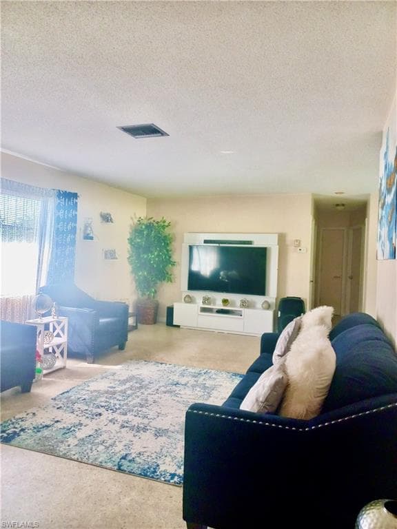 501 Parkside ST, LEHIGH ACRES FL 33936-1