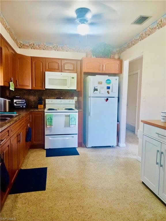 501 Parkside ST, LEHIGH ACRES FL 33936-3