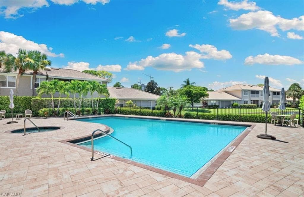 306 Emerald Bay CIR # 8, NAPLES FL 34110-45
