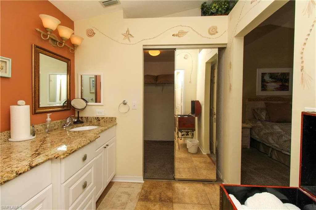 306 Emerald Bay CIR # 8, NAPLES FL 34110-23