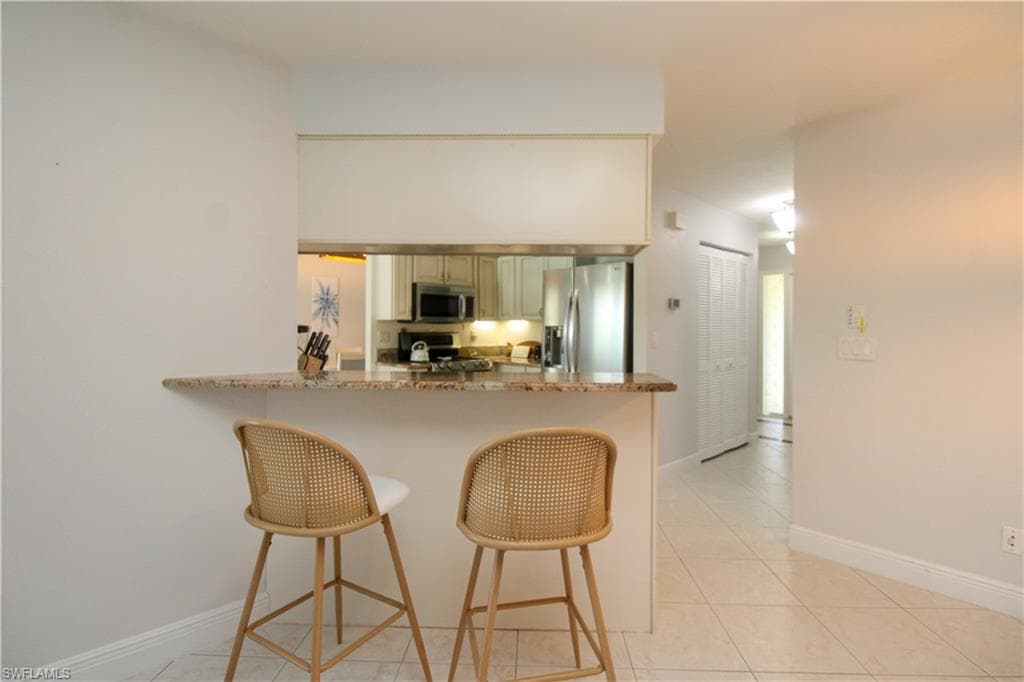 213 Bay Meadows DR, NAPLES FL 34113-22