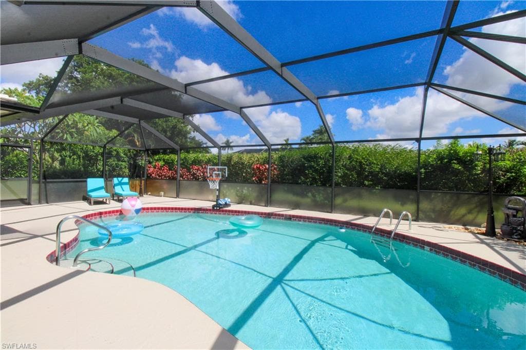 213 Bay Meadows DR, NAPLES FL 34113-42