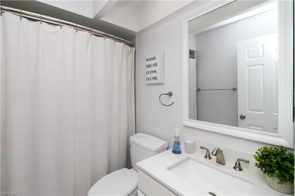 213 Bay Meadows DR, NAPLES FL 34113-35