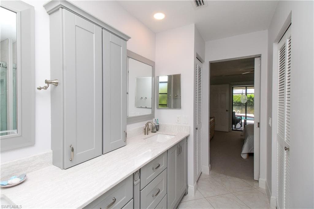 213 Bay Meadows DR, NAPLES FL 34113-31