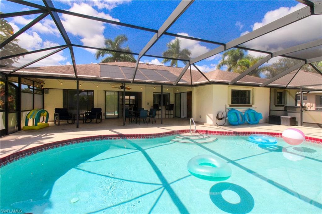 213 Bay Meadows DR, NAPLES FL 34113-44