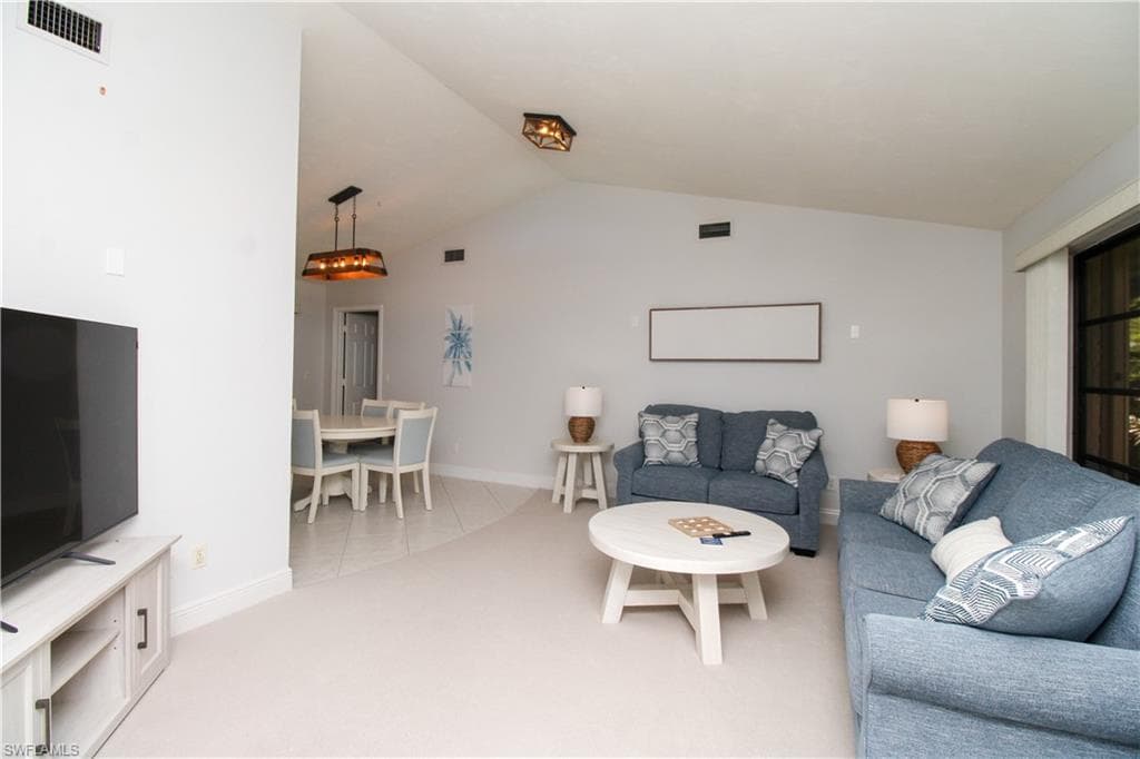 213 Bay Meadows DR, NAPLES FL 34113-10