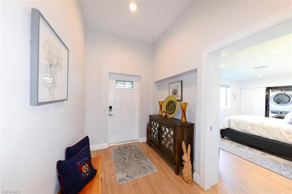 5313 Malaluka CT, CAPE CORAL FL 33904-15