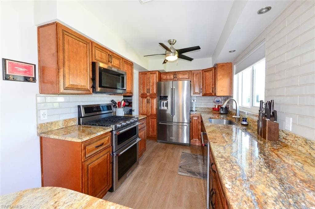 5313 Malaluka CT, CAPE CORAL FL 33904-8