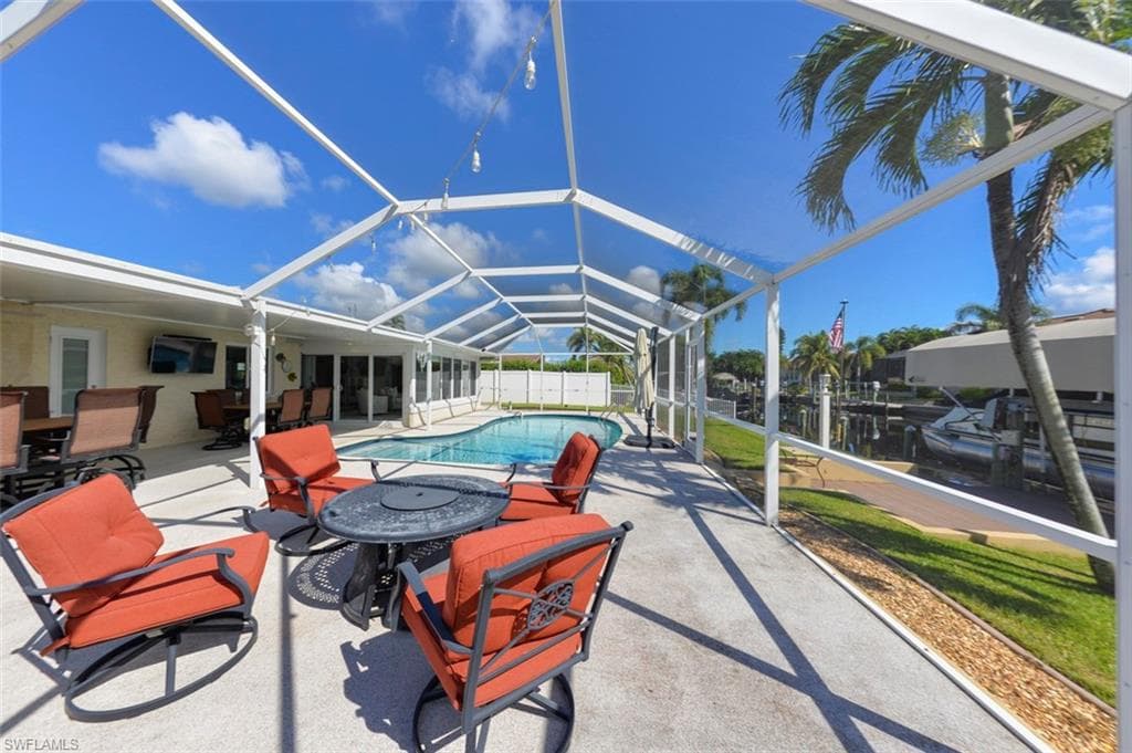 5313 Malaluka CT, CAPE CORAL FL 33904-37