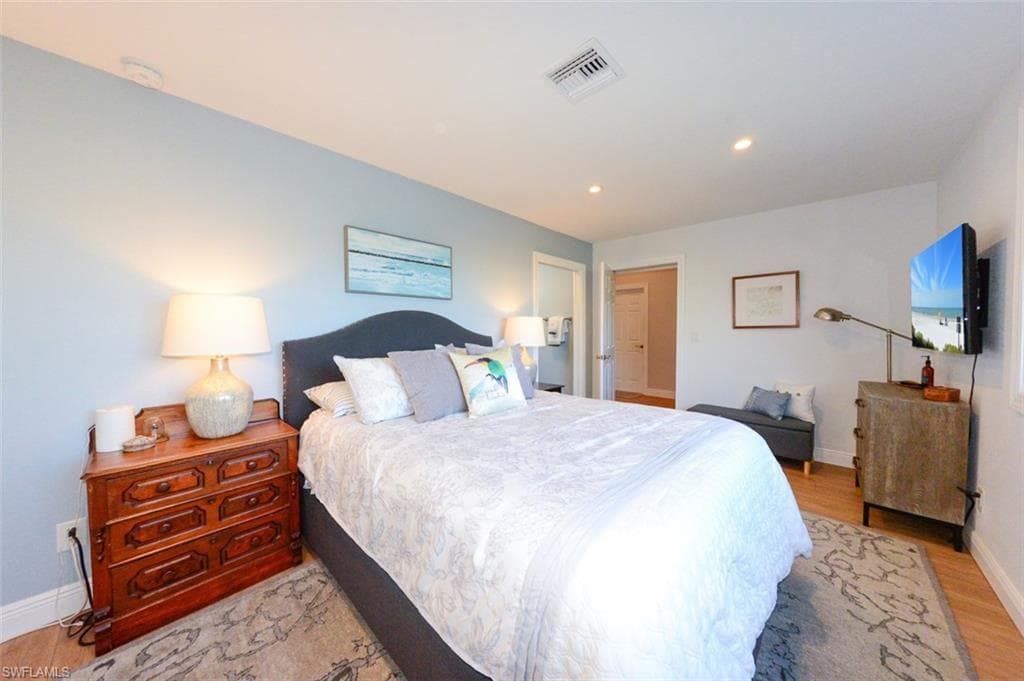 5313 Malaluka CT, CAPE CORAL FL 33904-17