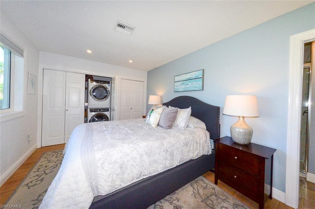 5313 Malaluka CT, CAPE CORAL FL 33904-18