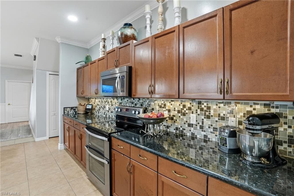 4577 Fairloop RUN, LEHIGH ACRES FL 33973-13