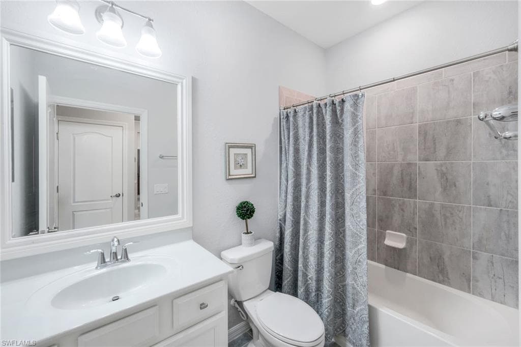 4244 Raffia Palm CIR, NAPLES FL 34119-23