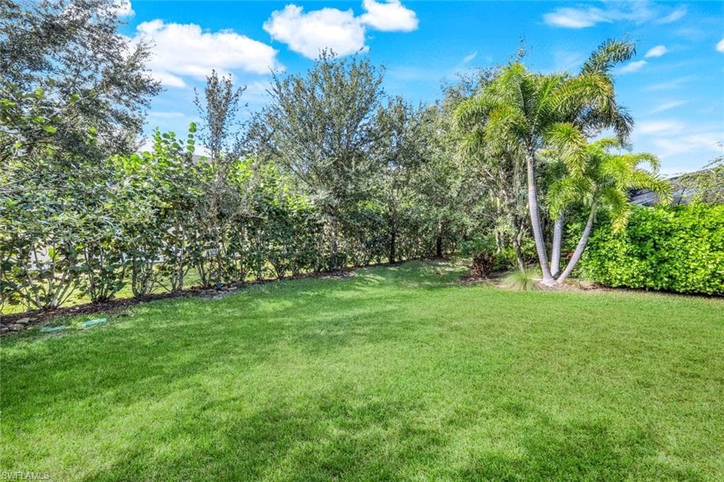 4244 Raffia Palm CIR, NAPLES FL 34119-32