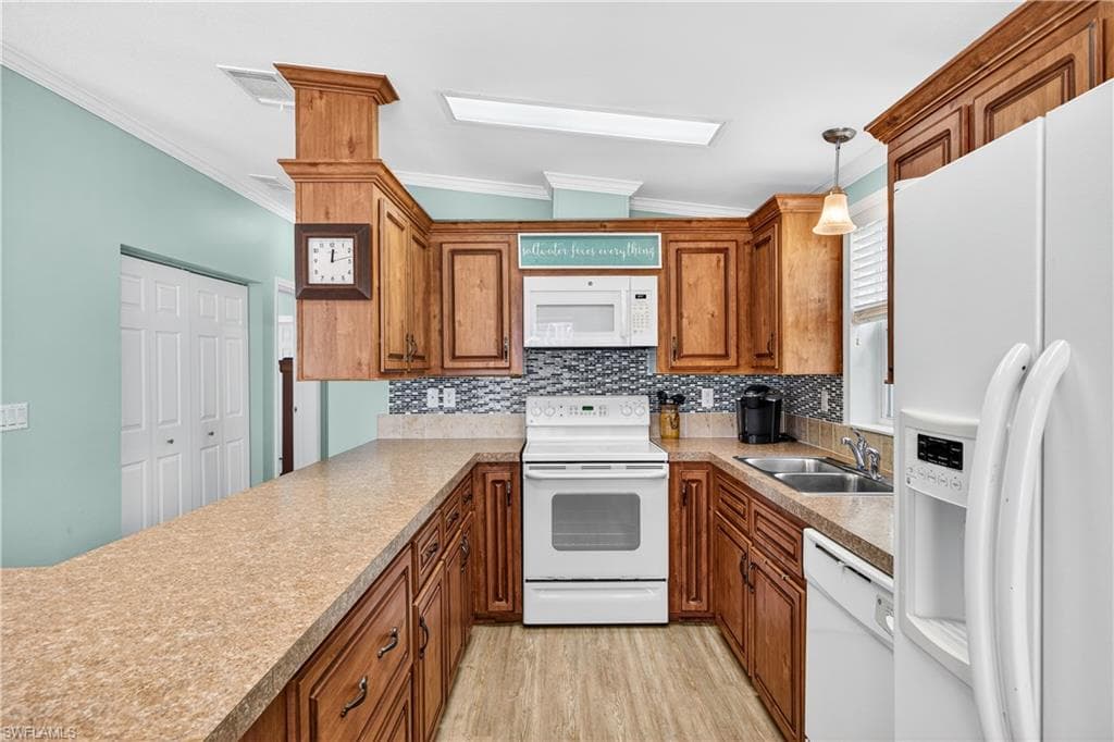 5720 Maplewood CT, FORT MYERS FL 33905-2