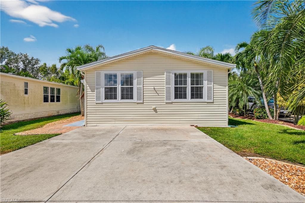 5720 Maplewood CT, FORT MYERS FL 33905-23