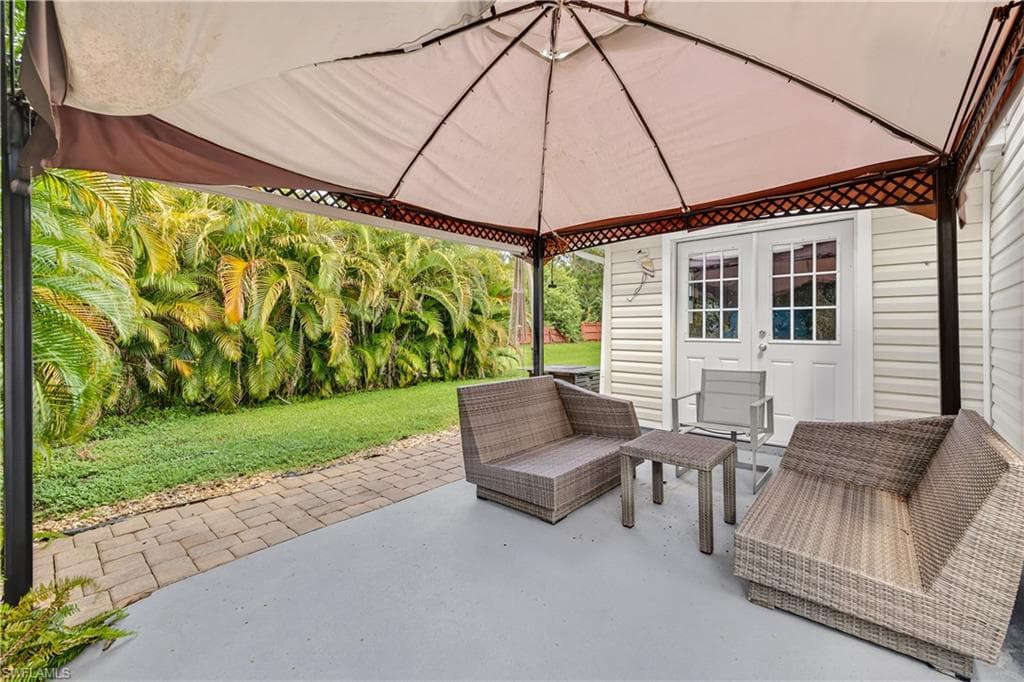 5720 Maplewood CT, FORT MYERS FL 33905-24