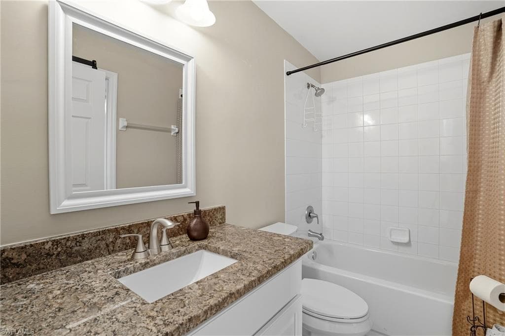 9104 Shadow Glen WAY, FORT MYERS FL 33913-24