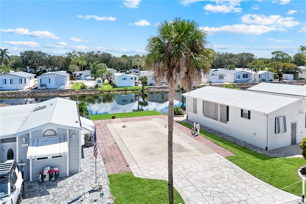 325 Imperial Wilder BLVD, NAPLES FL 34114-9