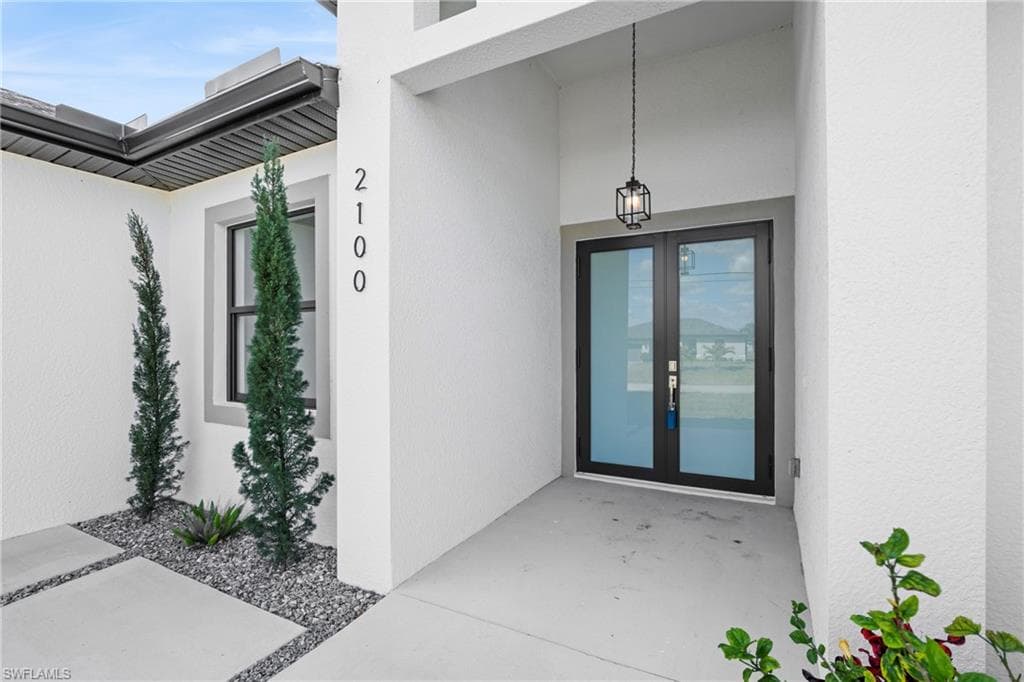 2100 NW 21st ST, CAPE CORAL FL 33993-3