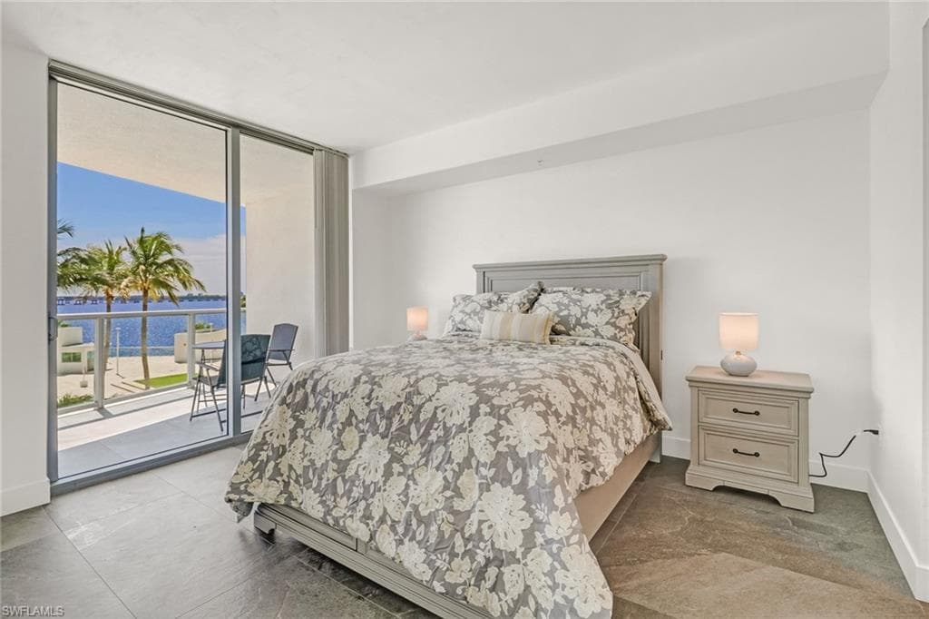 3000 Oasis Grand BLVD # 606, FORT MYERS FL 33916-16