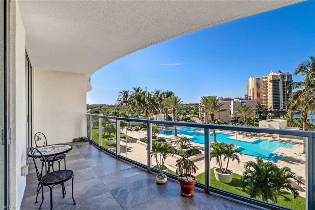 3000 Oasis Grand BLVD # 606, FORT MYERS FL 33916-29