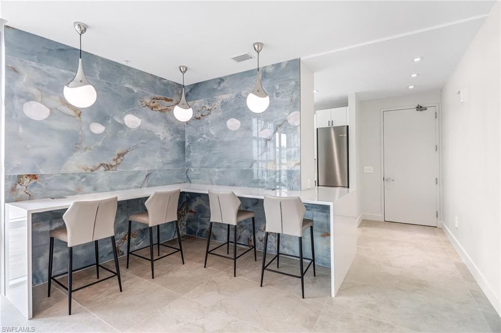 3000 Oasis Grand BLVD # 606, FORT MYERS FL 33916-37