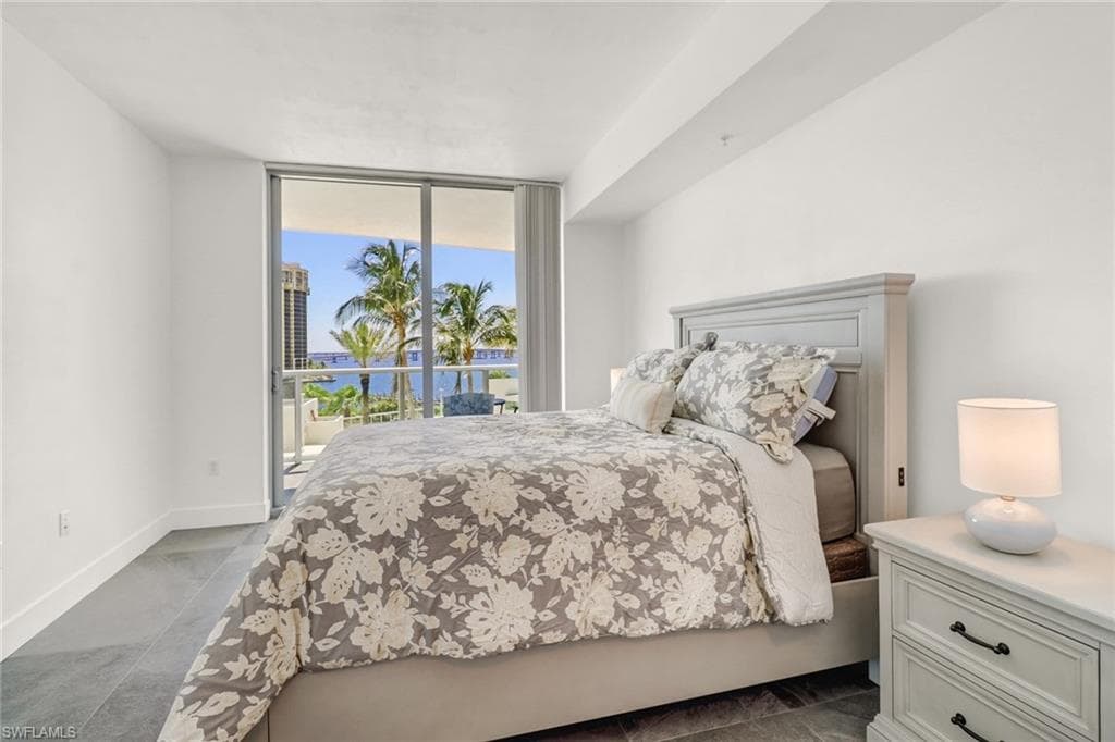 3000 Oasis Grand BLVD # 606, FORT MYERS FL 33916-17