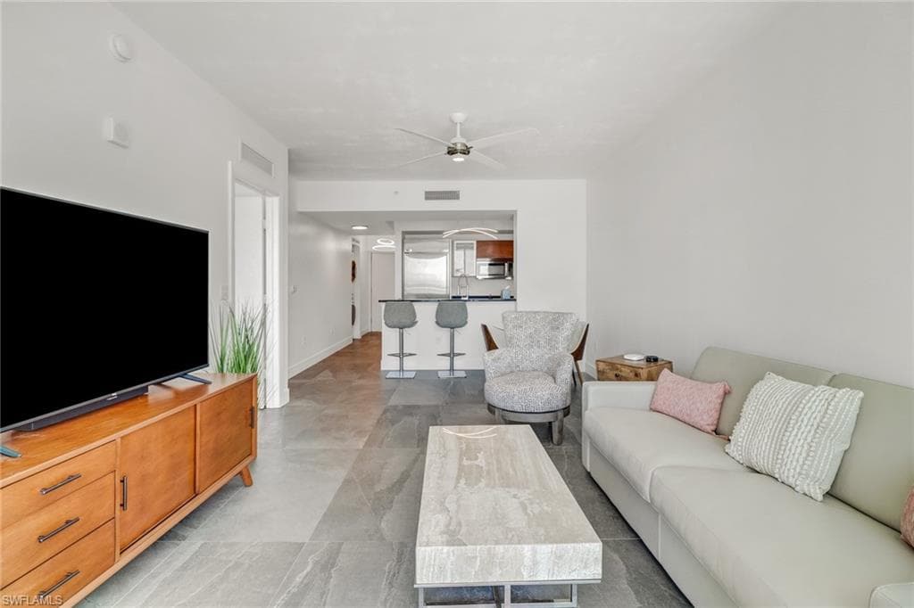 3000 Oasis Grand BLVD # 606, FORT MYERS FL 33916-10