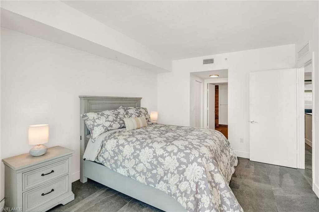 3000 Oasis Grand BLVD # 606, FORT MYERS FL 33916-18