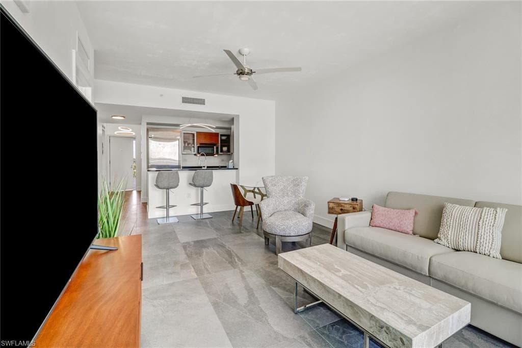 3000 Oasis Grand BLVD # 606, FORT MYERS FL 33916-7