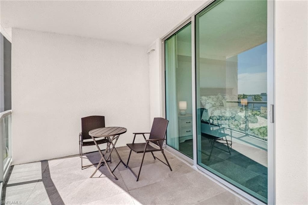 3000 Oasis Grand BLVD # 606, FORT MYERS FL 33916-24