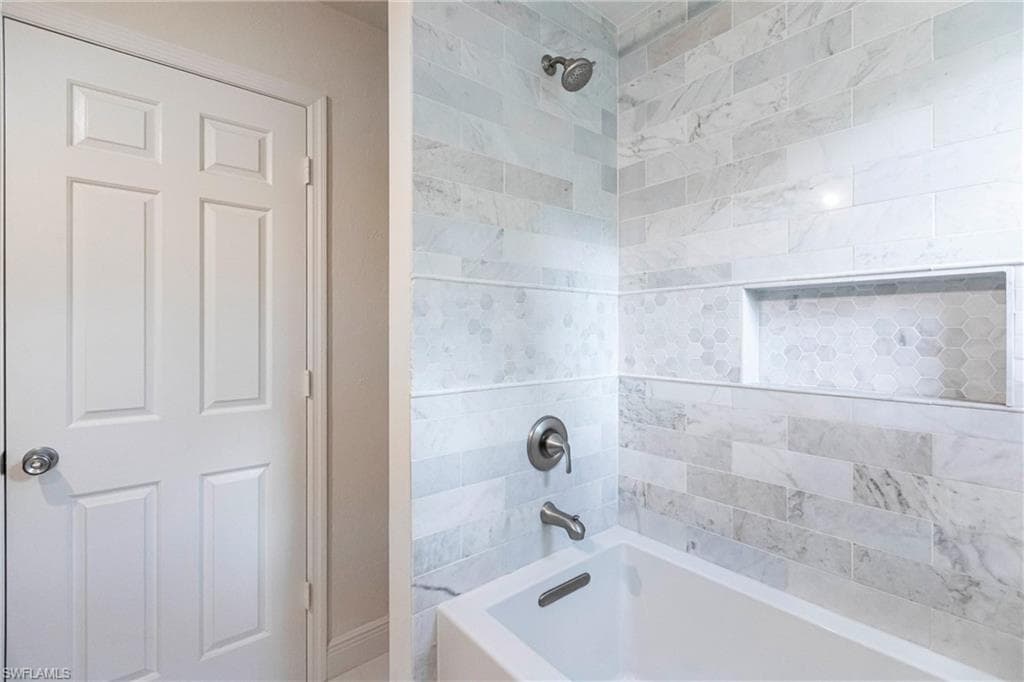 1323 Solana RD # K2, NAPLES FL 34103-25