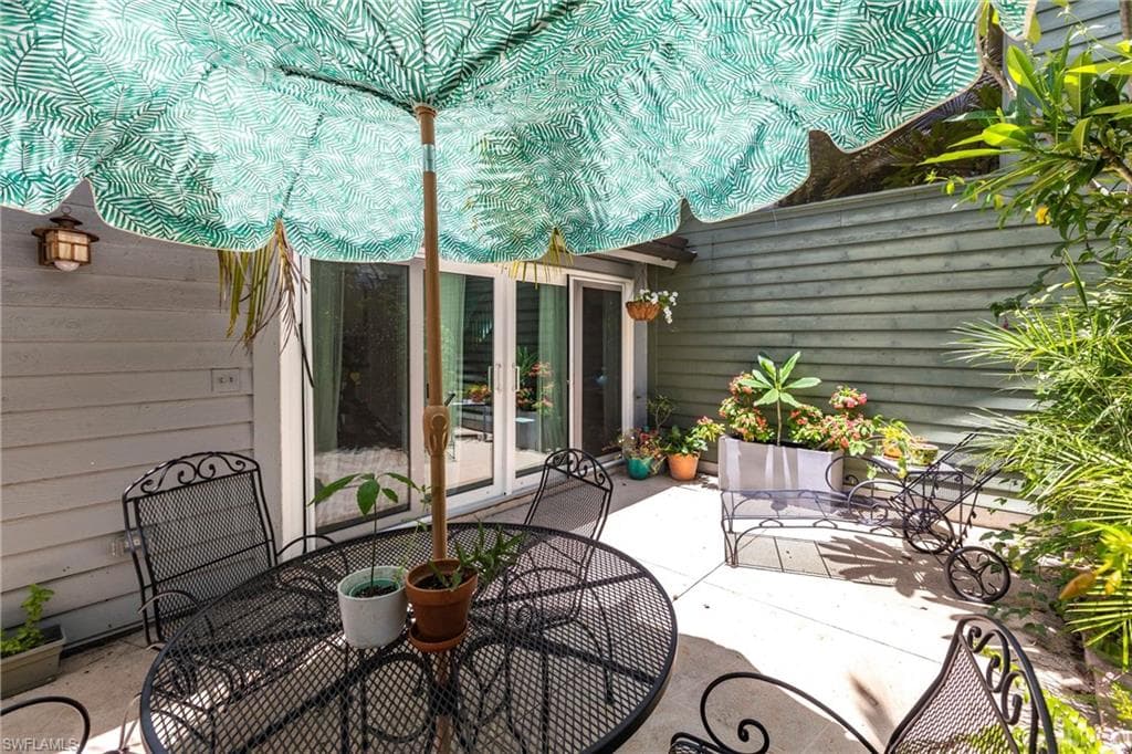 1323 Solana RD # K2, NAPLES FL 34103-29