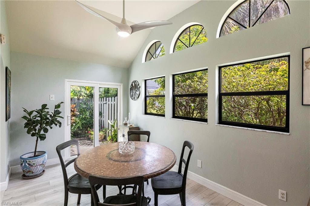 1323 Solana RD # K2, NAPLES FL 34103-14